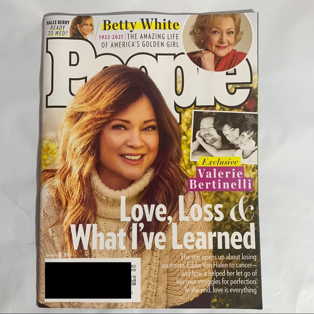 PEOPLE Magazine January 17 2022 Valerie Bertinelli Betty White Halle Berry